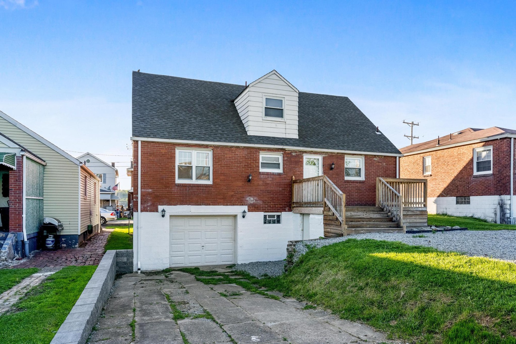 707 Archer St – photo 1