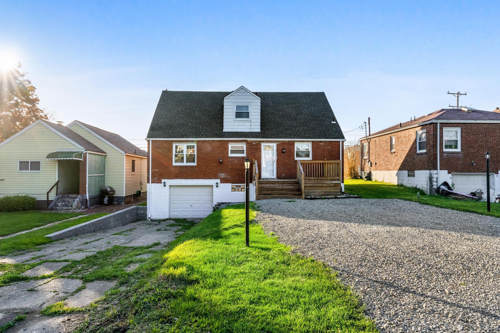 707 Archer St – photo 2