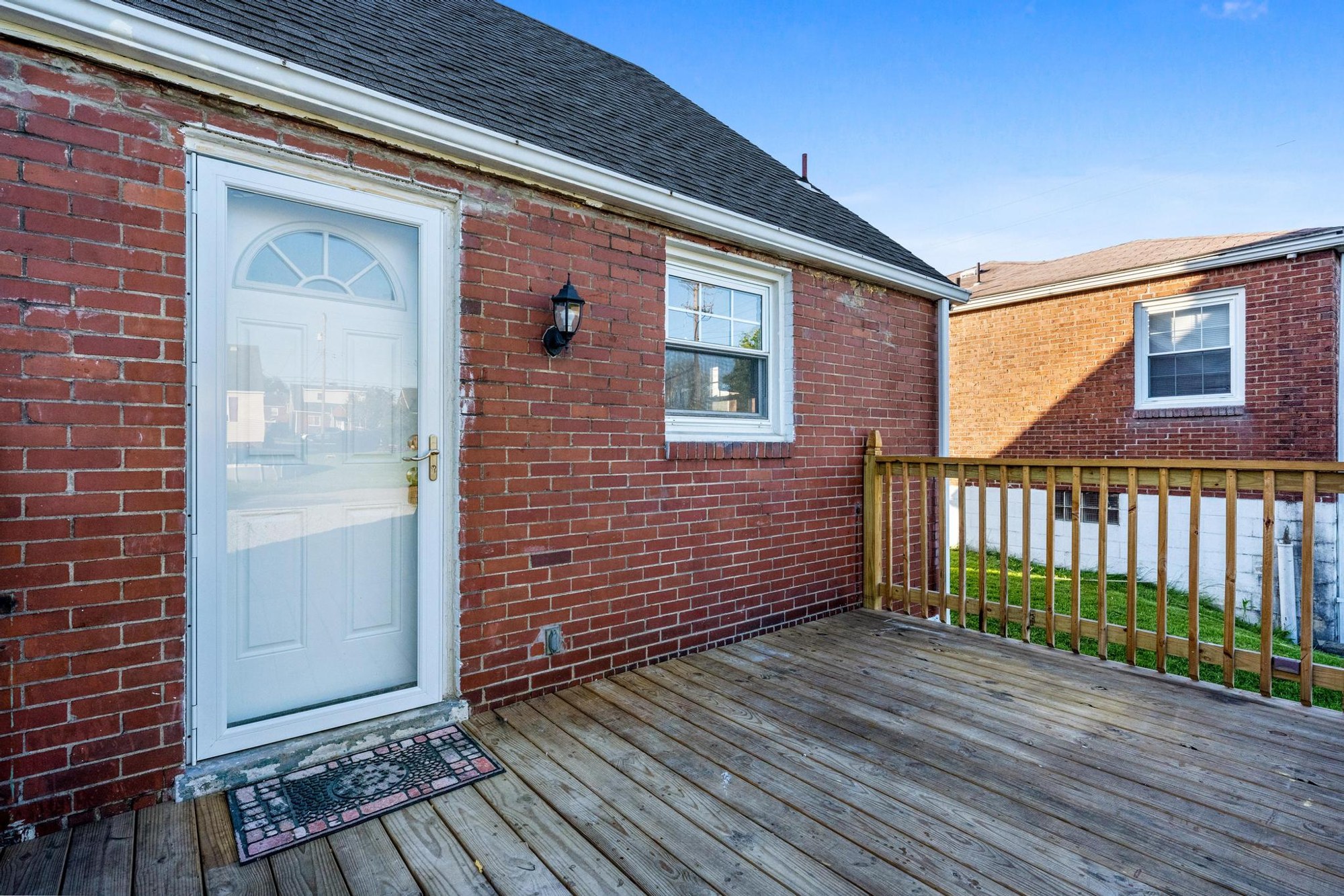 707 Archer St – photo 3