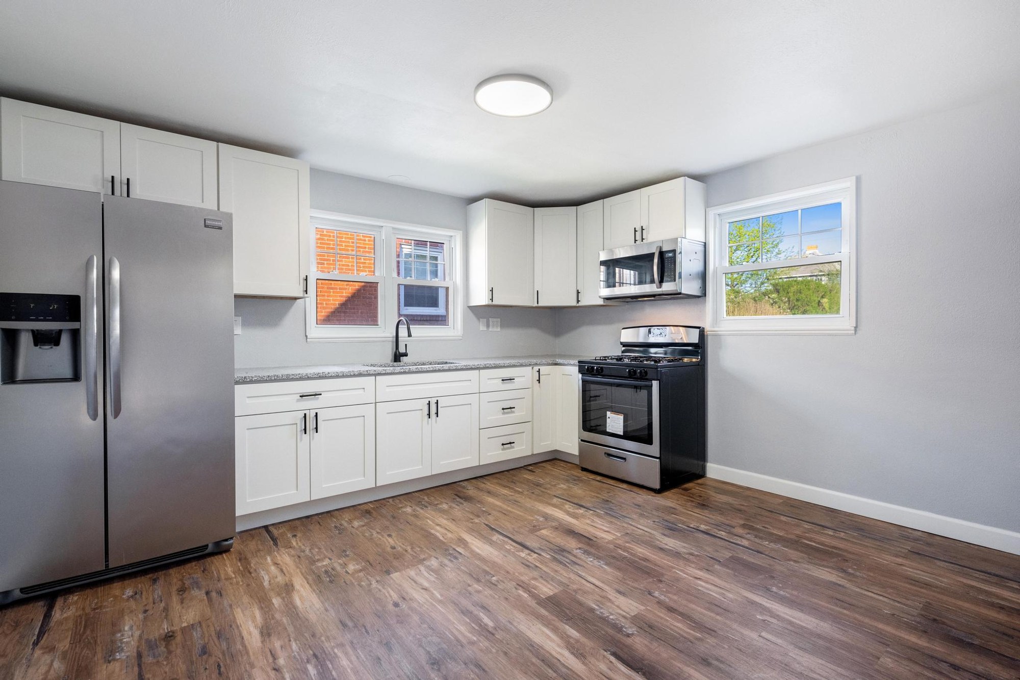 707 Archer St – photo 5