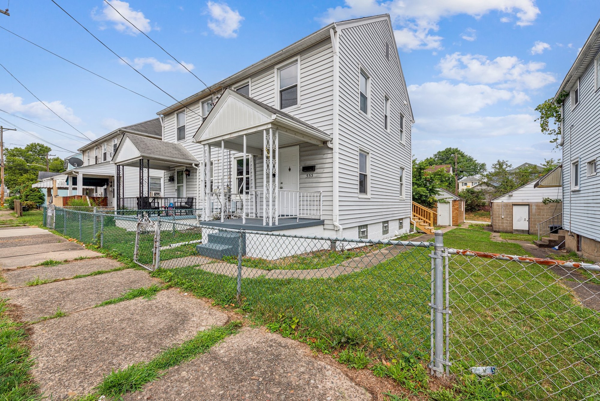 553 Farnsworth Ave – photo 6