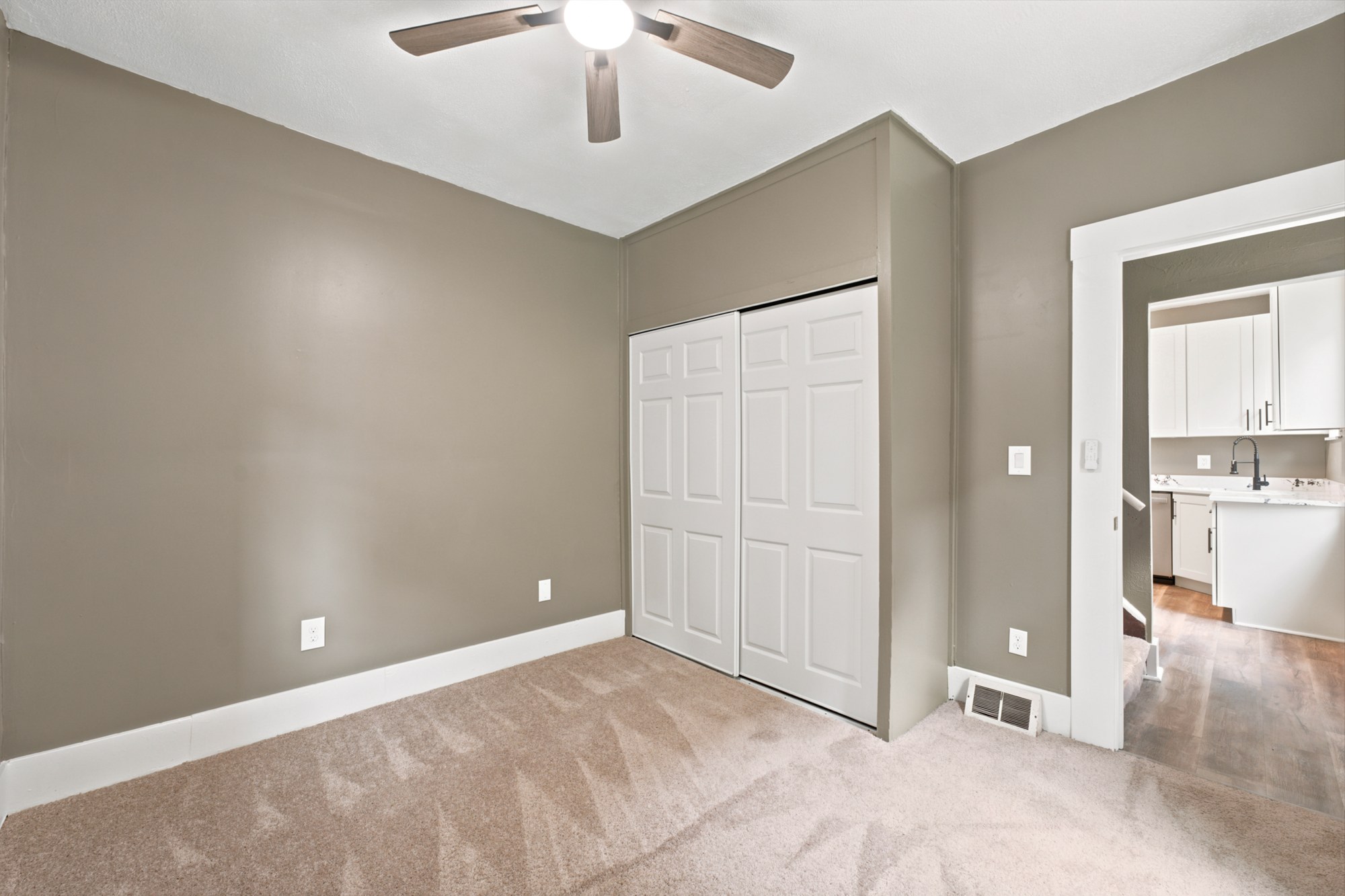 905 Rebecca Ave – photo 8