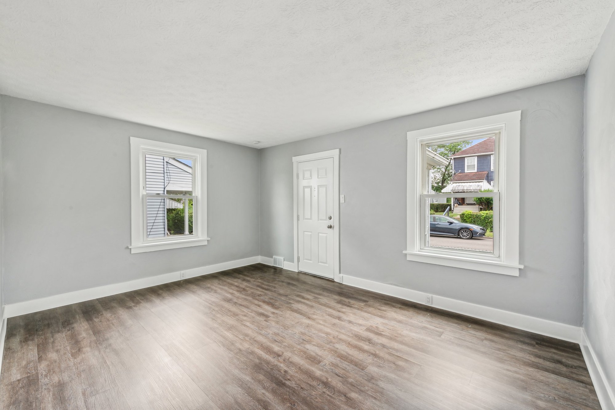 553 Farnsworth Ave – photo 14