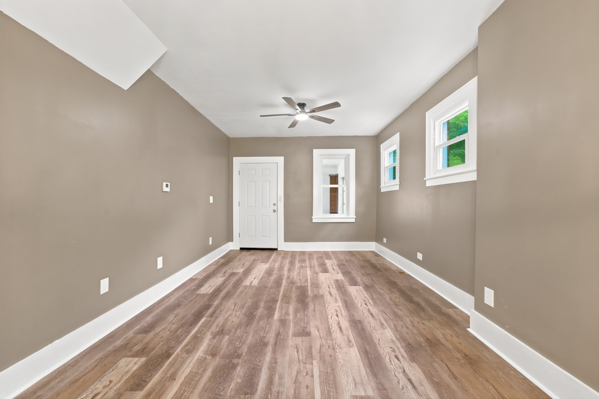 905 Rebecca Ave – photo 16