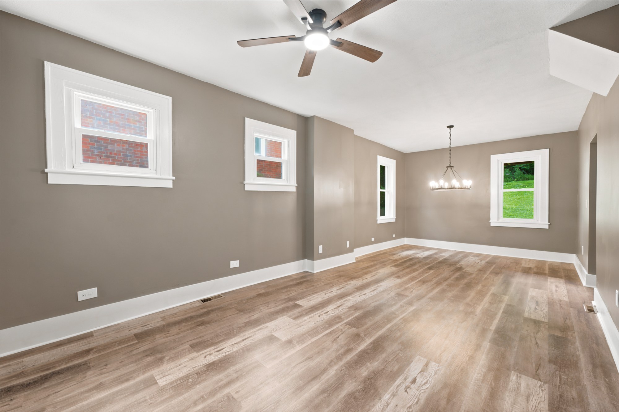 905 Rebecca Ave – photo 17