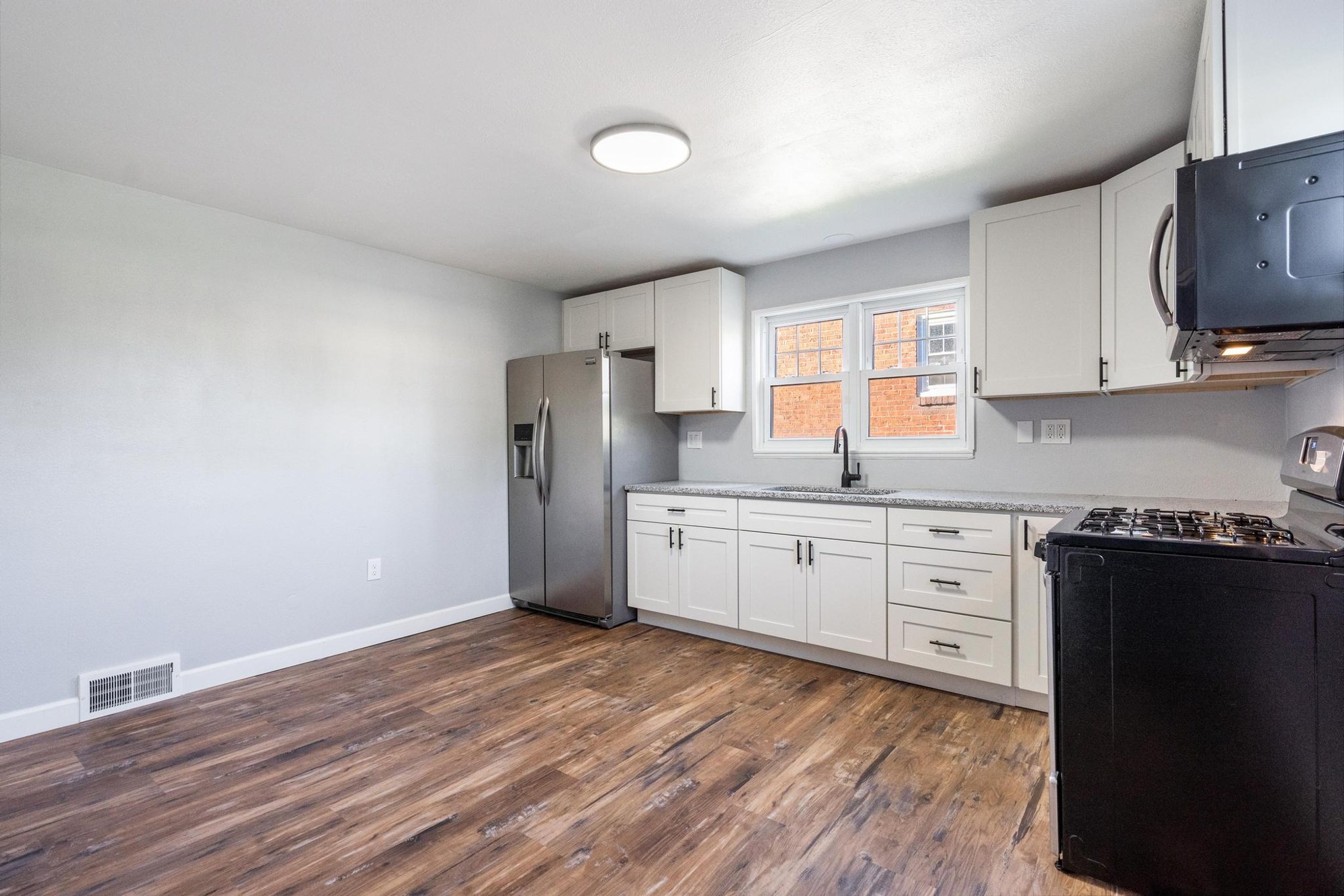 707 Archer St – photo 18