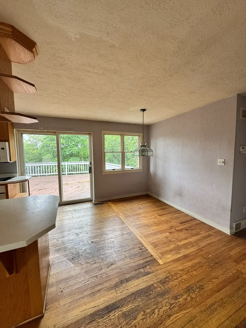 Before renovation: dining room at 25 Locust Ln, Upper St. Clair