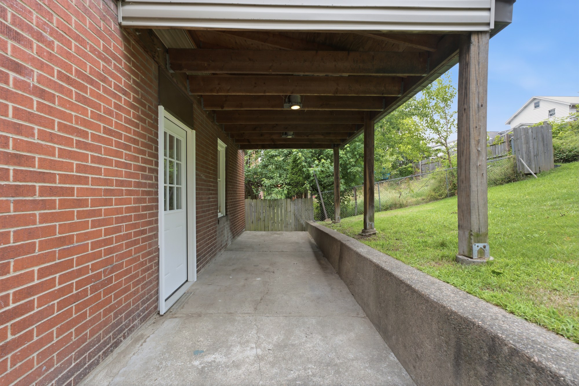 905 Rebecca Ave – photo 27
